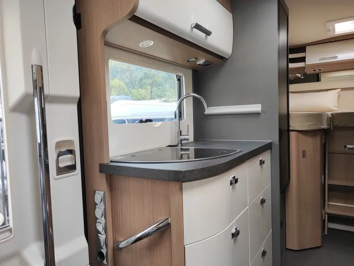 Fahrzeugbild Carthago C2-tourer I 143 KB LE comfort Mercedes #13