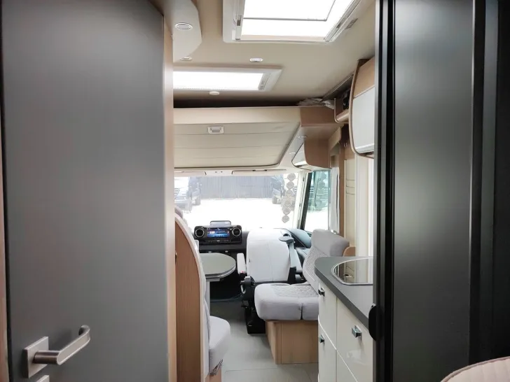 Fahrzeugbild Carthago C2-tourer I 143 KB LE comfort Mercedes #21