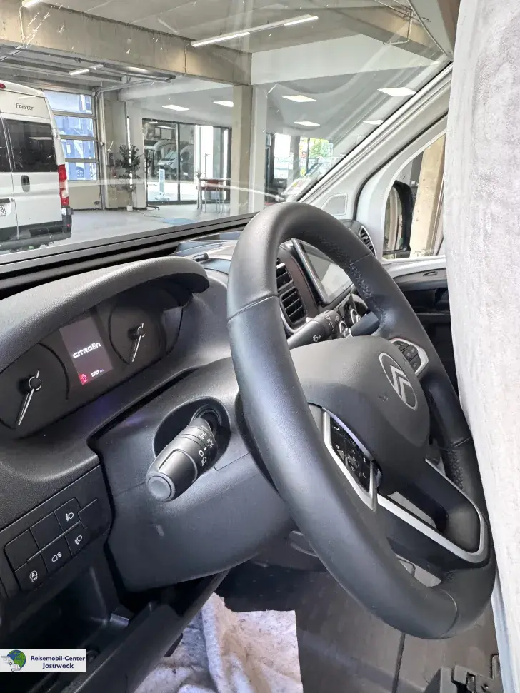 Fahrzeugbild Karmann Mobil Davis 620 Trendstyle Automatik, Anhängerkupplung #7
