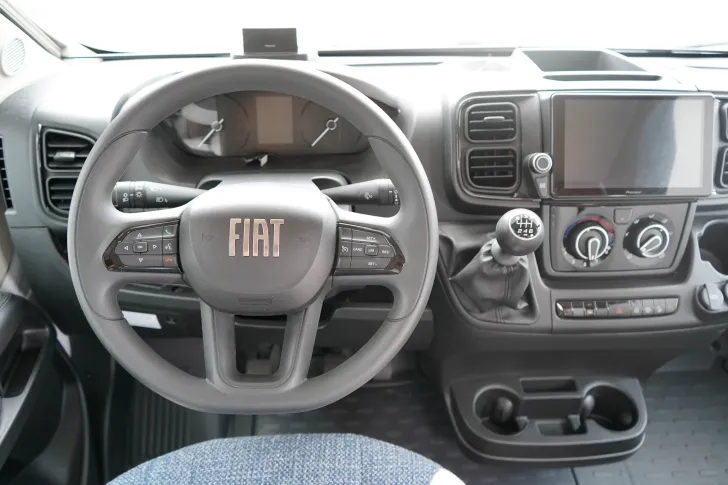 Fahrzeugbild Weinsberg CaraHome 650 DG Markise | Navi | 6 Gurtplätze #16