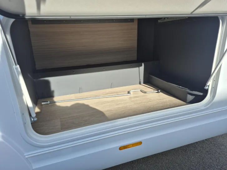 Fahrzeugbild Hobby Maxia T 740 WE Heckstützen/DuoControl/Combi6E #8