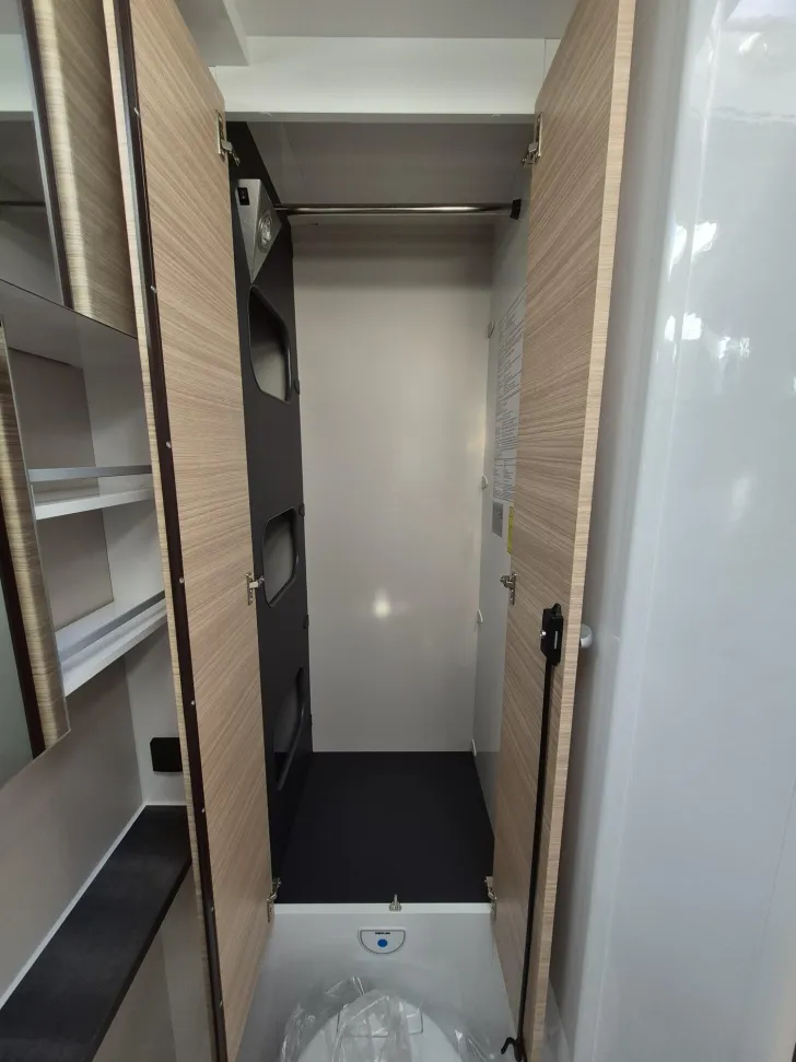 Fahrzeugbild Hobby Maxia T 740 WE Heckstützen/DuoControl/Combi6E #32