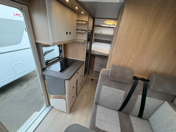 Fahrzeugbild Hobby OnTour C 700 GQ Automatik/GFK-Dach/Tempomat #16