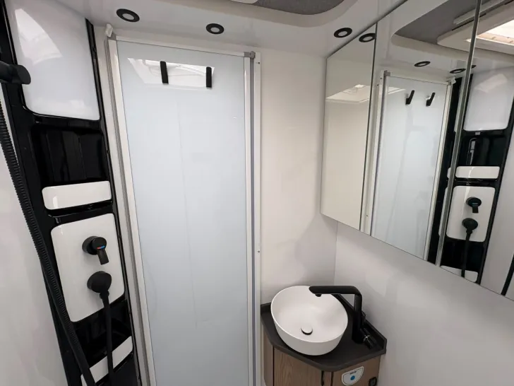 Fahrzeugbild Hobby OnTour C 700 GQ Automatik/GFK-Dach/Tempomat #24