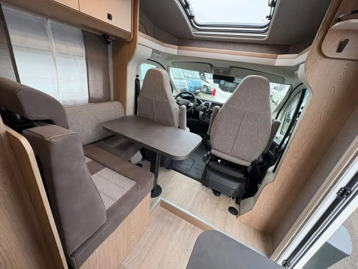 Fahrzeugbild Hobby OnTour C 700 GQ Automatik/GFK-Dach/Tempomat #28