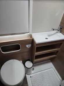 Fahrzeugbild Weinsberg CaraHome 650 DG 15 Monate alt wie neu mit viel #9