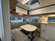 Fahrzeugbild LMC Style 440 D #3