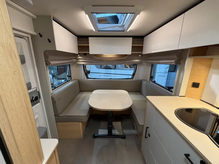 Fahrzeugbild LMC Style 440 D #4