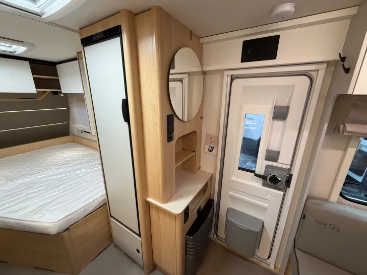 Fahrzeugbild LMC Style 440 D #5