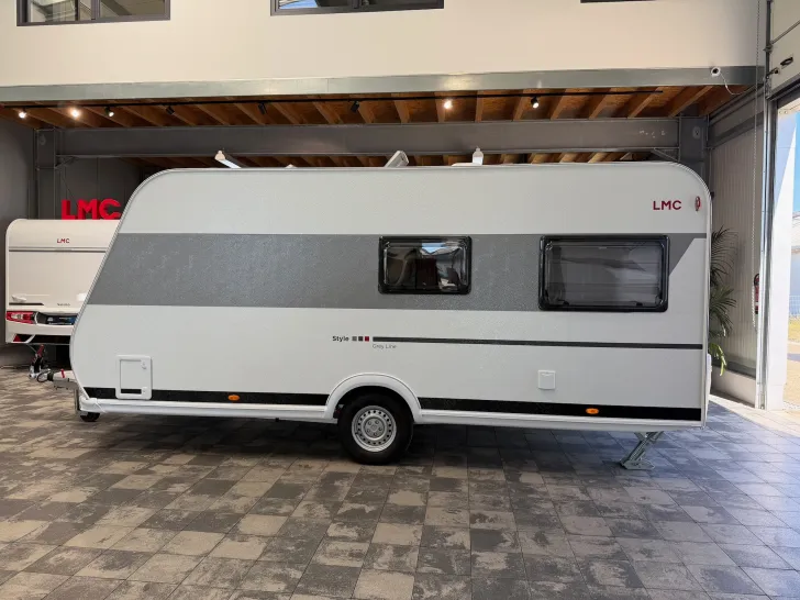 Fahrzeugbild LMC Style 440 D #21