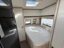 Fahrzeugbild Hobby De Luxe 460 UFe/1.500 kg/Modell 2027 #6