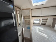 Fahrzeugbild Hobby De Luxe 460 UFe/1.500 kg/Modell 2027 #7