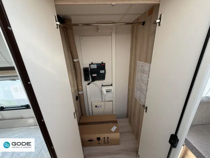 Fahrzeugbild Hobby De Luxe 460 UFe/1.500 kg/Modell 2027 #14