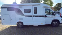 Seitlich Knaus L!VE TI 650 MEG Platinum Selection sofort