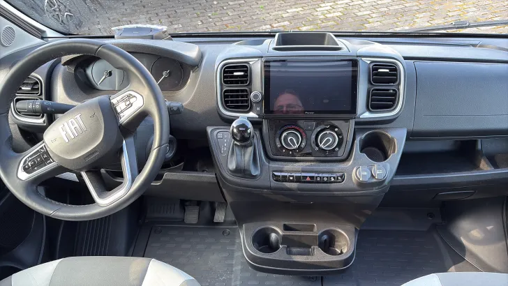 Fahrerhaus Knaus L!VE TI 650 MEG Platinum Selection sofort