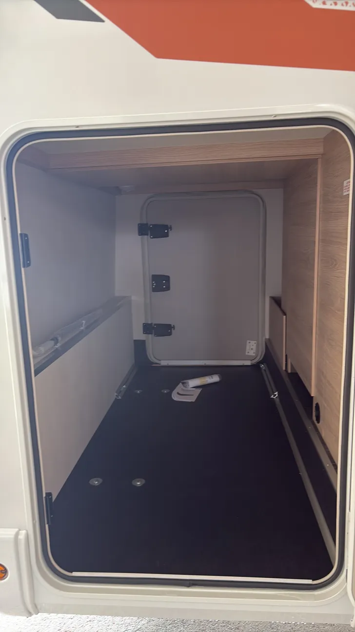 Heckgarage Weinsberg CaraCompact EDITION PEPPER 600 MEG Sofort verfügbar