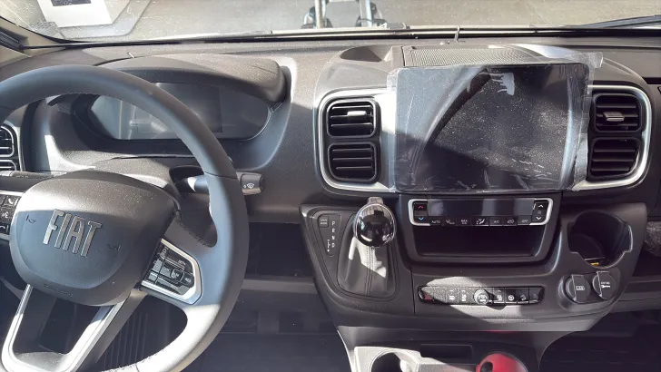 Fahrerhaus Weinsberg CaraCompact EDITION PEPPER 600 MEG Sofort verfügbar