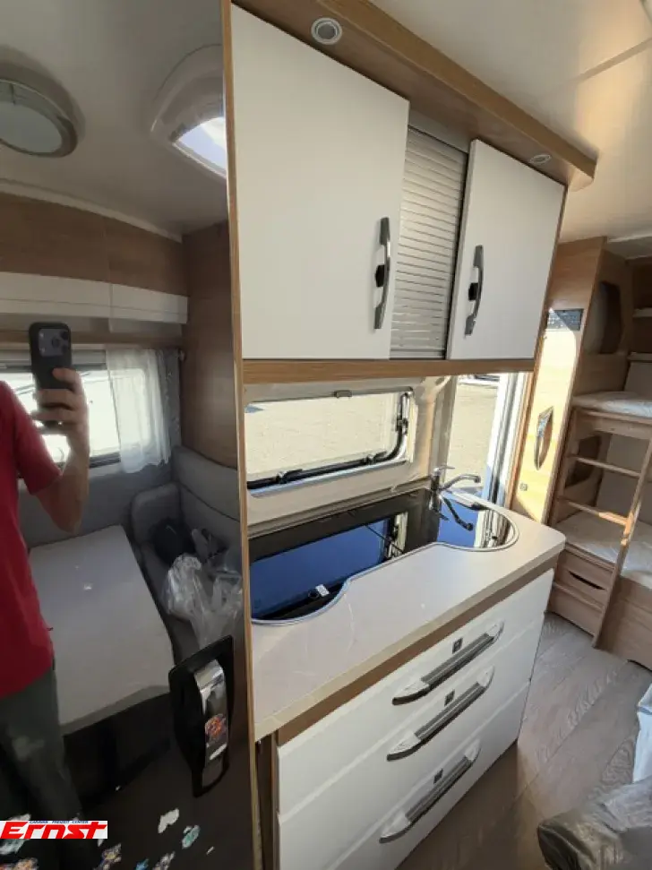 Fahrzeugbild Hobby De Luxe 490 KMF #8