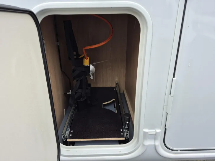 Fahrzeugbild Hobby OnTour C 700 GQ Automatik/GFK-Dach/Tempomat #5