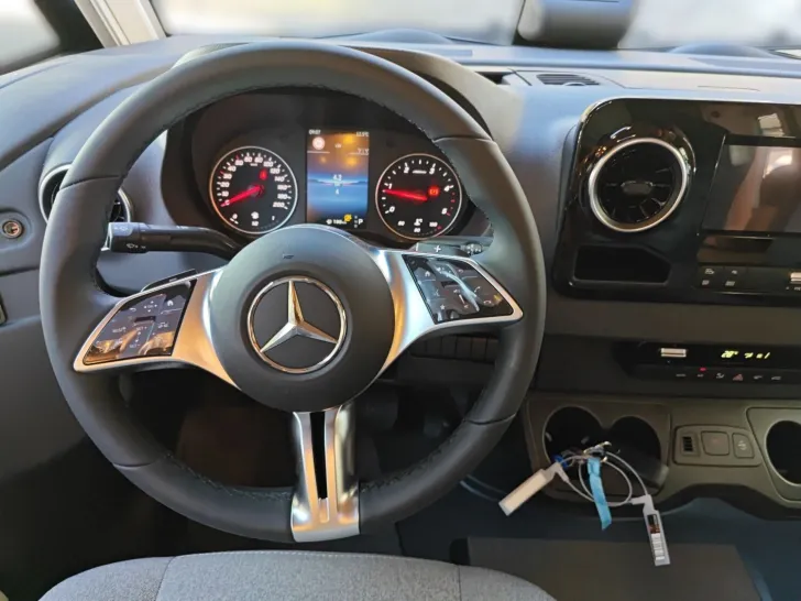 Fahrzeugbild Carthago C2-tourer I 147 RB LE L comfort Mercedes #8
