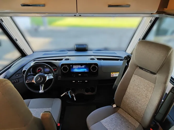 Fahrzeugbild Carthago C2-tourer I 147 RB LE L comfort Mercedes #10