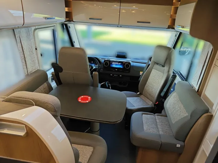 Fahrzeugbild Carthago C2-tourer I 147 RB LE L comfort Mercedes #11