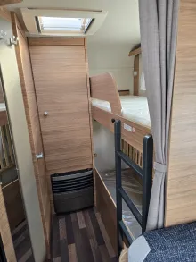 Fahrzeugbild Weinsberg CaraOne 550 QDK Mover, Klima, Radträger #6