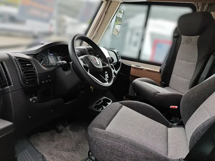 Fahrzeugbild Knaus Van i 650 MEG EX. MIETFAHRZEUG 2026 #7