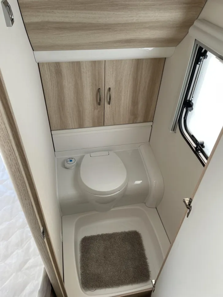 Fahrzeugbild Hobby De Luxe 400 SFe #6