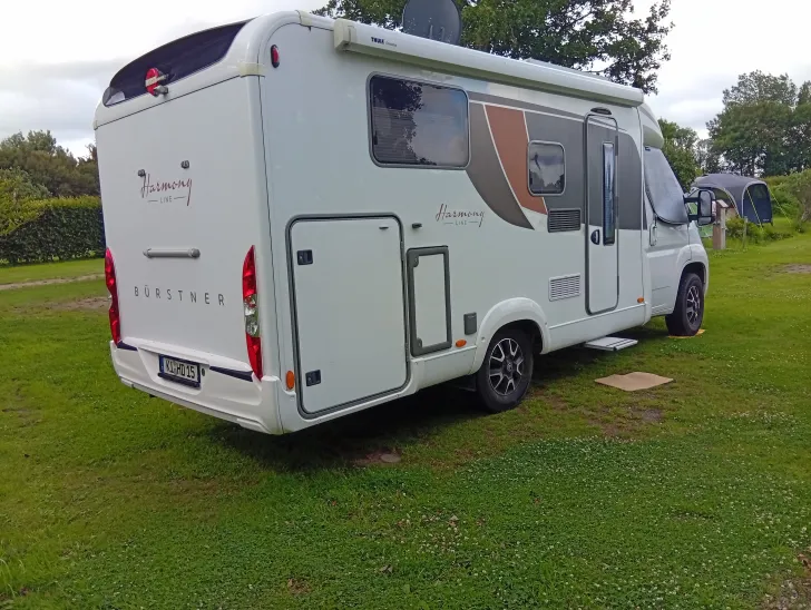 Fahrzeugbild Bürstner Travel Van T 620 G Solar Federn Sat Sky Roof Gara #1