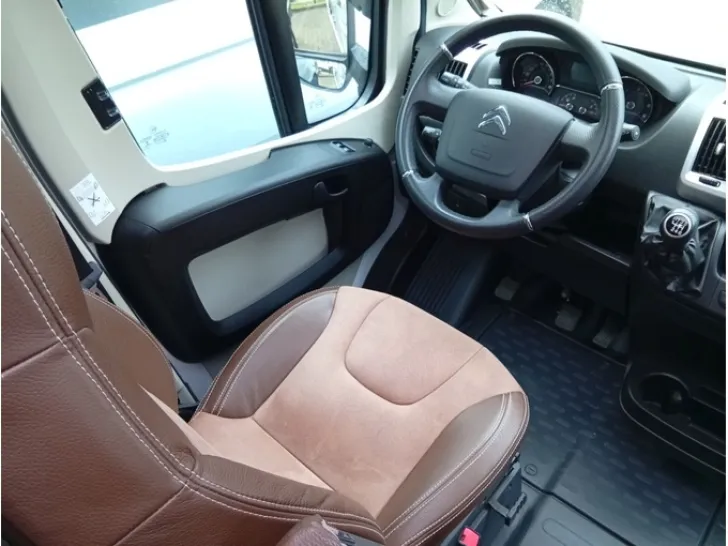 Fahrzeugbild Bürstner Travel Van T 620 G Solar Federn Sat Sky Roof Gara #8