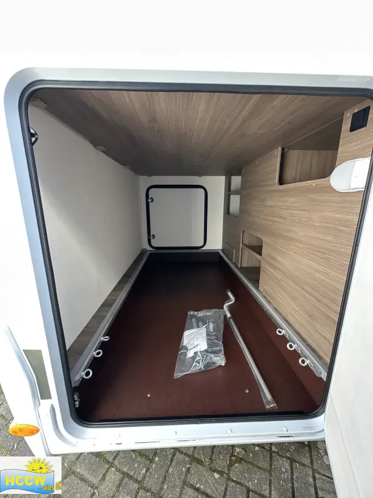 Heckgarage Carado T 328 pro+ SAT &TV / Multimediasystem