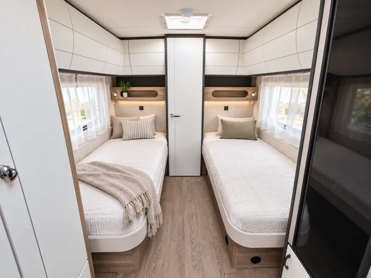 Fahrzeugbild Hobby Excellent Edition 540 WLU 2.000 kg Alufelgen silber #21