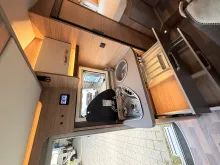Fahrzeugbild Weinsberg CaraCompact EDITION PEPPER Suite 640 MEG 170PS Autom. ISOFIX #7