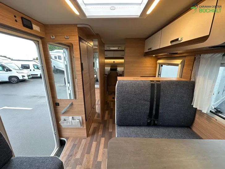 Fahrzeugbild Weinsberg CaraCore 700 MEG Automatik / Fahrradträger #9