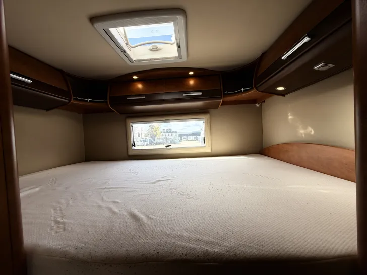 Fahrzeugbild Carthago C1-tourer I 142 Solar, Wechselrichter #7