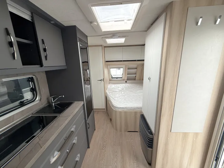 Fahrzeugbild Hobby De Luxe 460 UFe Neufahrzeug 2026 #16