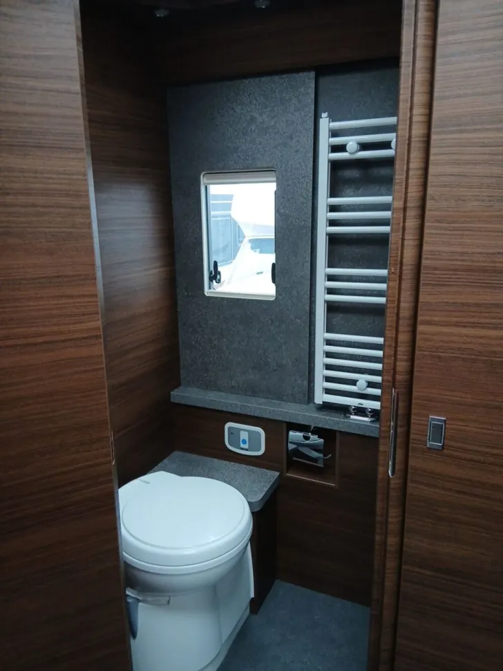 Fahrzeugbild Carthago chic c-line I 6.2 XL QB #15