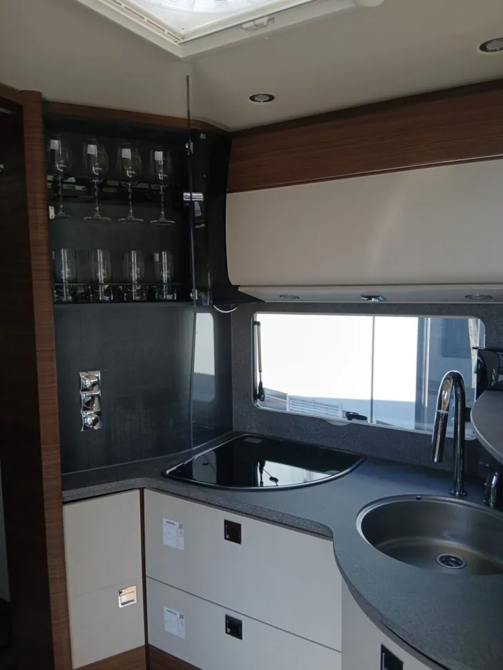 Fahrzeugbild Carthago chic c-line I 6.2 XL QB #13