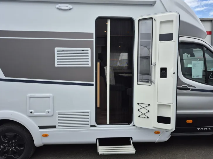 Fahrzeugbild Carado Edition26 T Ford 447 5.Sitzplatz/Hubbett/Solar #13