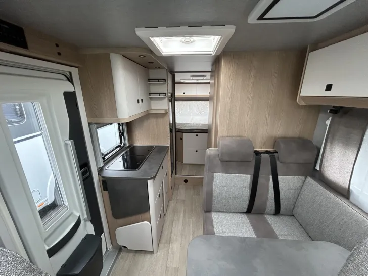 Fahrzeugbild Hobby OnTour C 700 GQ Ersparnis: 16.156  #16