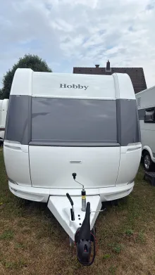 Frontal Vorne Hobby OnTour 460 DL Einsteigen und losfahren