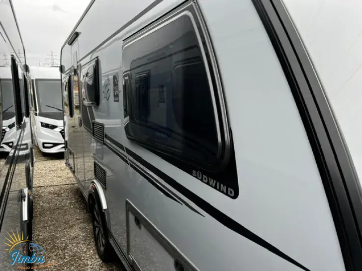 Fahrzeugbild Knaus Südwind 460 EU Black Selection #2