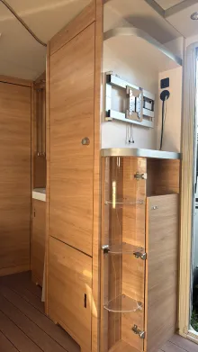 Etagenbetten Knaus Südwind 450 FU 60 YEARS Die Caravan Ikone