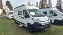 Schräg Vorne Dethleffs Globetrail Active 600 DS Markise