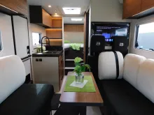 Fahrzeugbild Bürstner Signature SFT 7.1 Combi6E, Navi, 32-Zoll TV #13