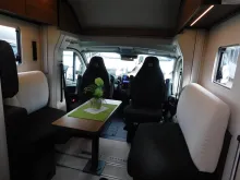 Fahrzeugbild Bürstner Signature SFT 7.1 Combi6E, Navi, 32-Zoll TV #15