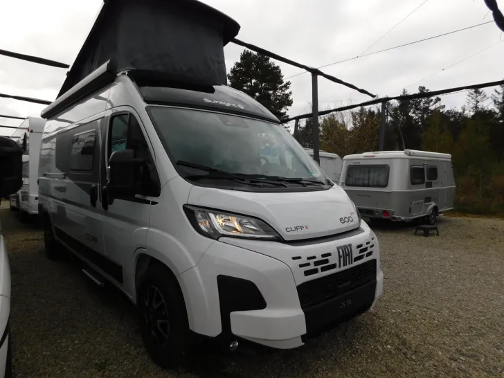 Fahrzeugbild Sunlight Cliff X 600 10-Zoll-Navi, Combi4D, 90L Diesel #3