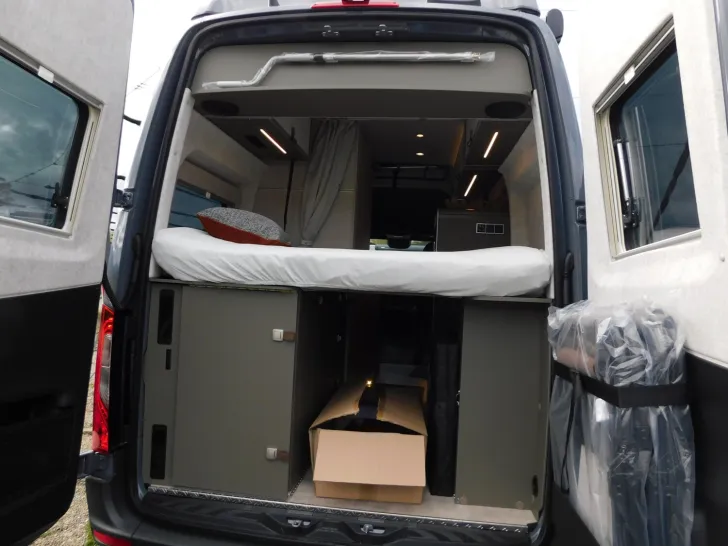 Fahrzeugbild Hymer Grand Canyon S CrossOver 600 2.8T AHK, 220WSolar #7