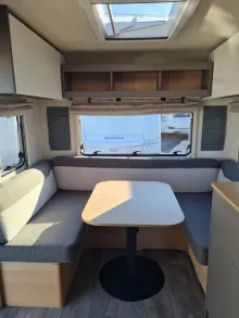 Fahrzeugbild LMC Tandero 480 D /Franz.Bett/Rundsitzgruppe #17